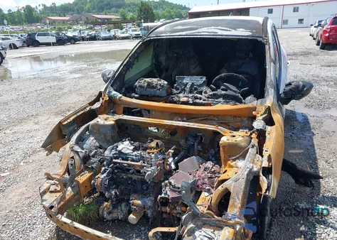 2023 Ford Escape St-Line z USA, uszkodzony, nr VIN 1FMCU0MNXPUB20734